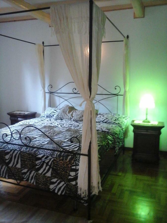 מלון Triana Casa Bindi מראה חיצוני תמונה